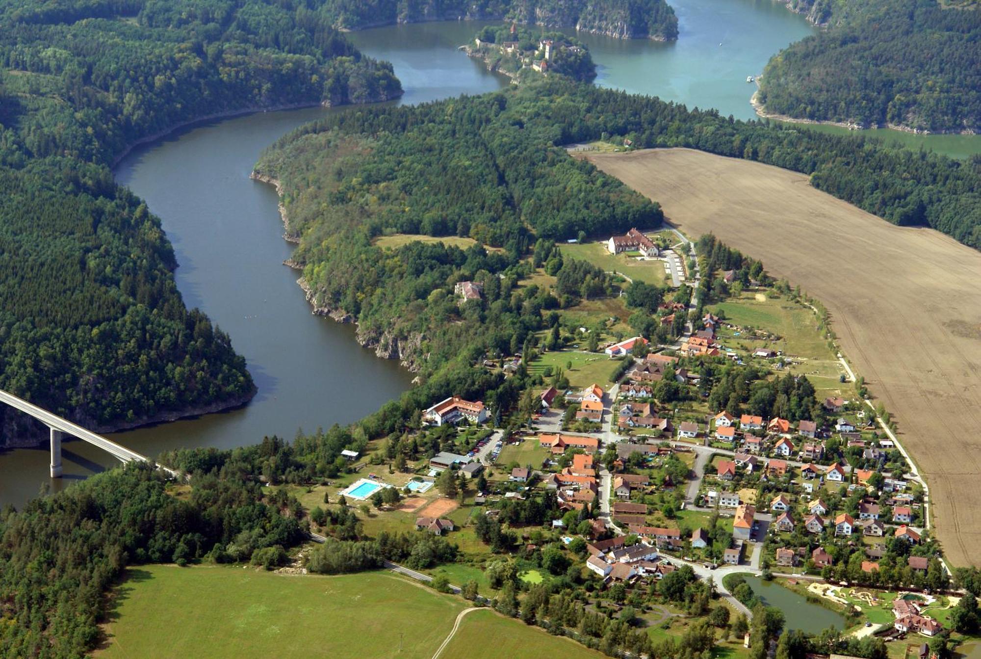 Resort Hotel Zvikov Zvíkovské Podhradí Exteriör bild