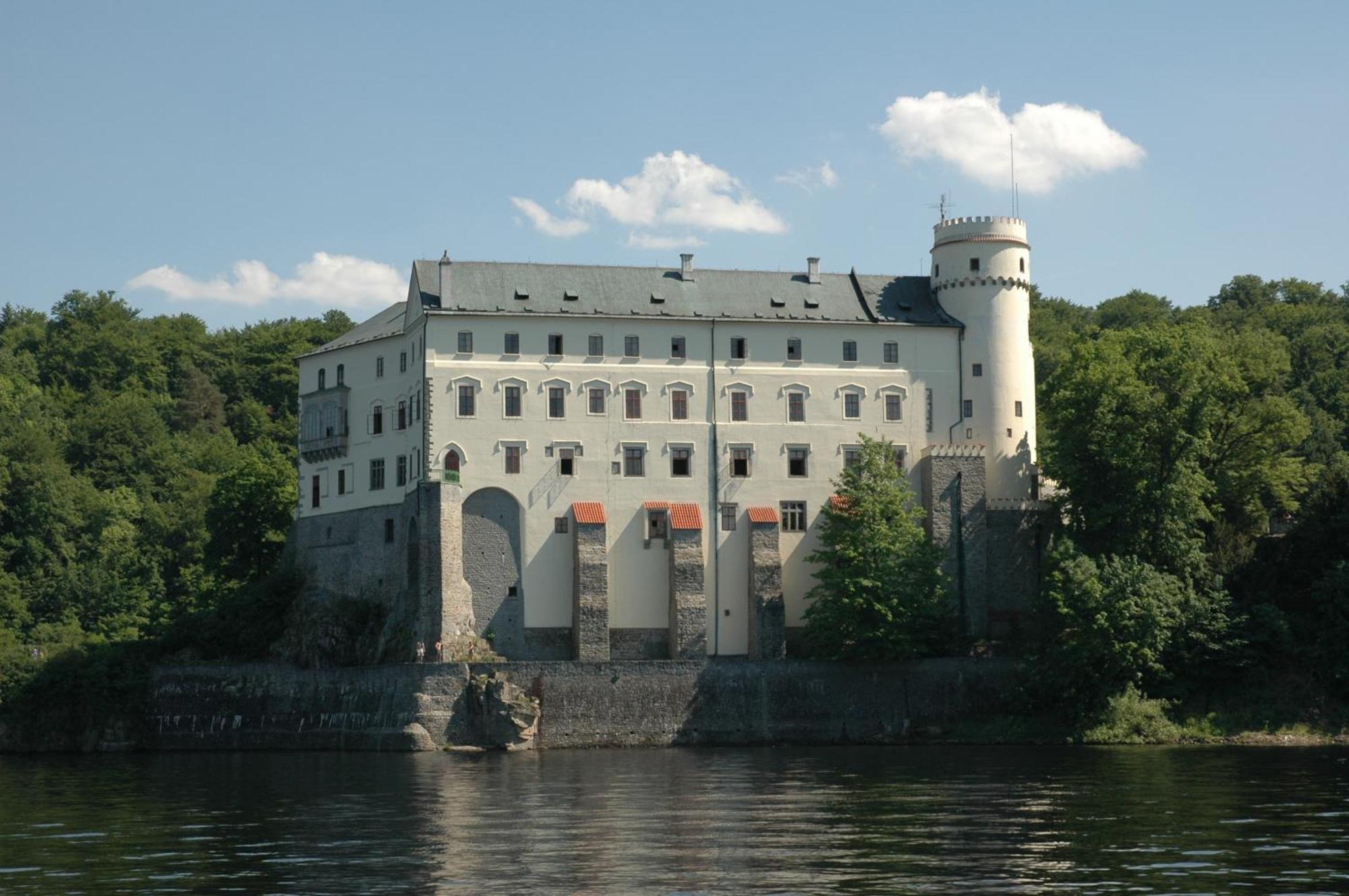 Resort Hotel Zvikov Zvíkovské Podhradí Exteriör bild